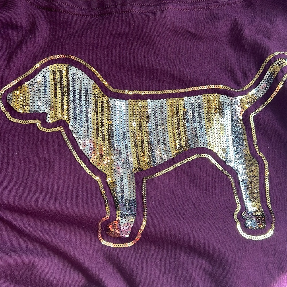 🎉 EUC VS PINK 🌟 BLING Perfect V Neck Shirt SEQUINS DOG Silver Gold Burgundy M - Picture 6 of 6